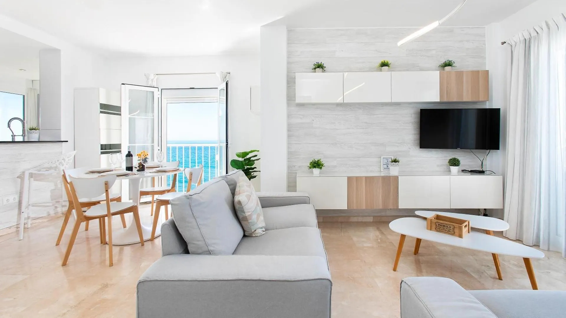 Luxury Sea View Apartment Nerja