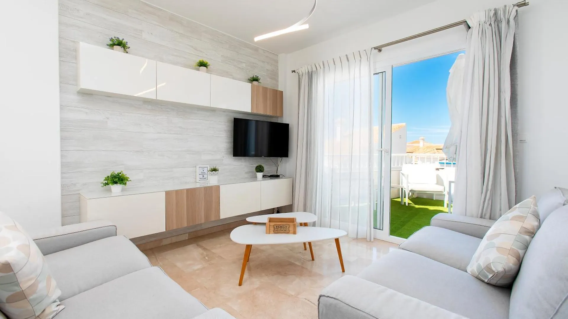 Luxury Sea View Apartment Nerja 0*,