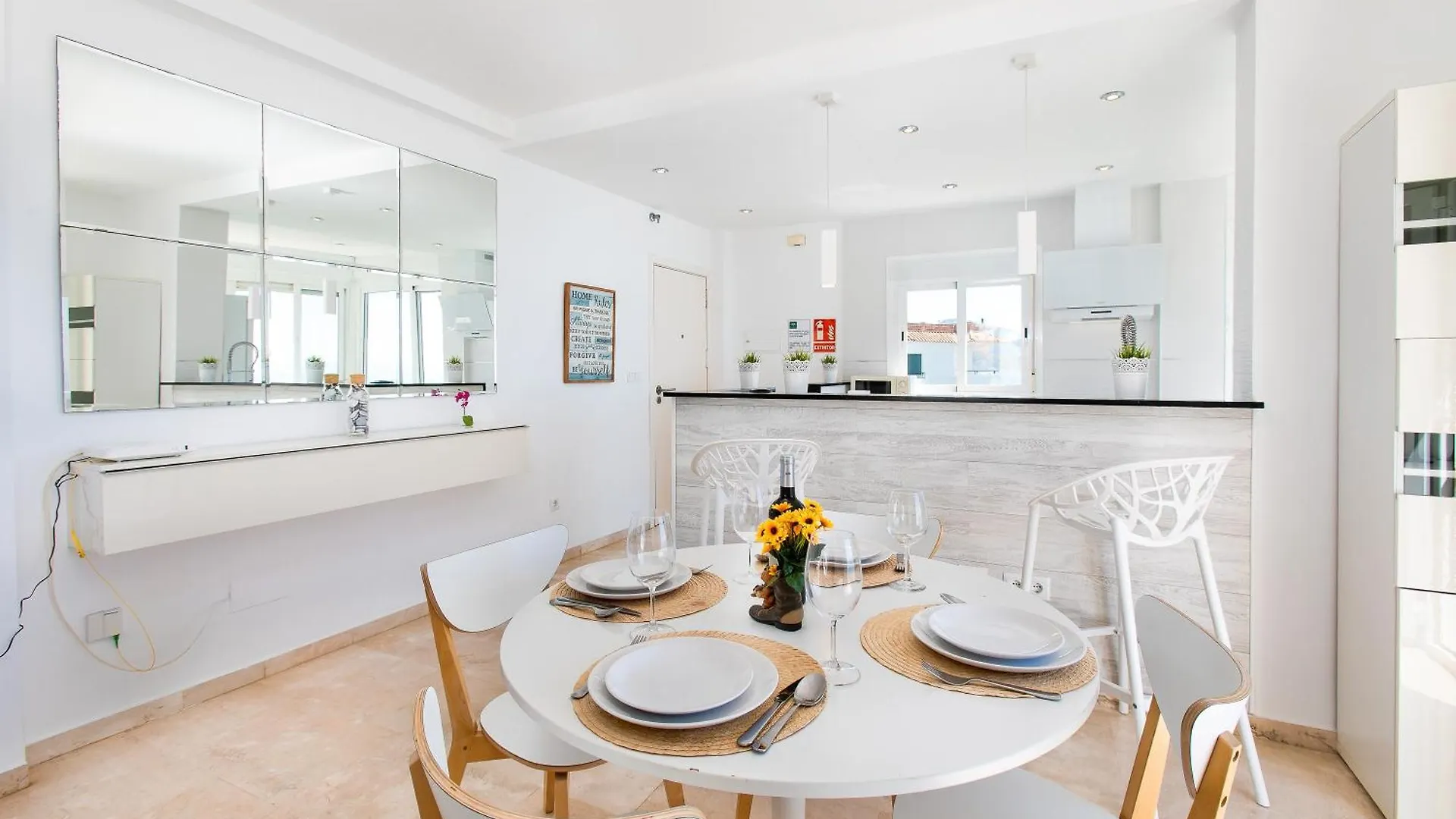Luxury Sea View Apartment 네르하